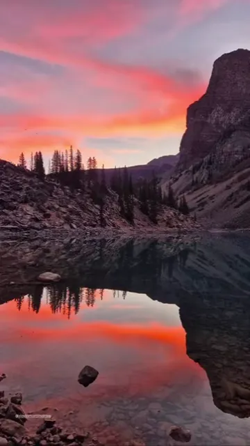 Preview of featured Moraine Lake Instagram story