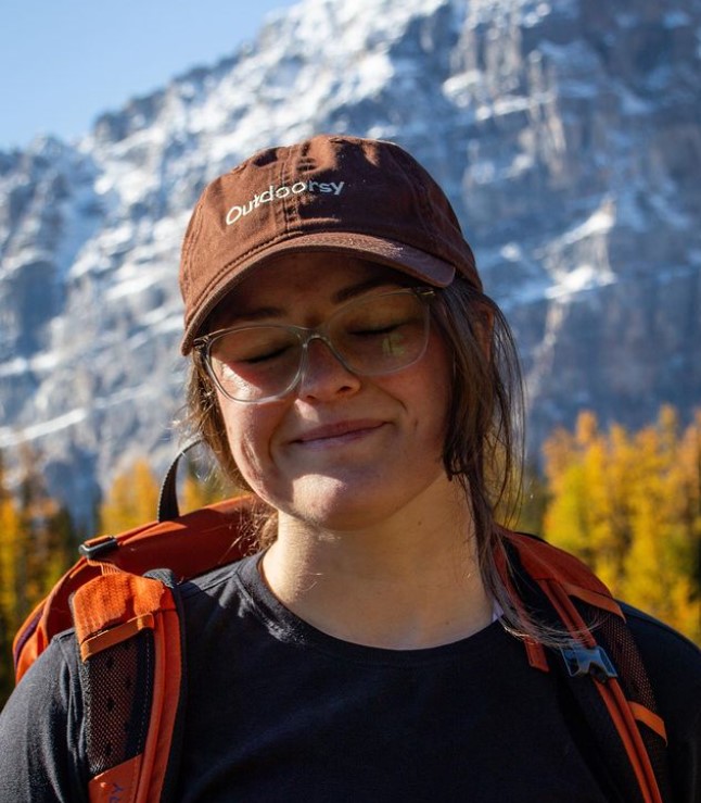 Outdoorsy portrait photo.